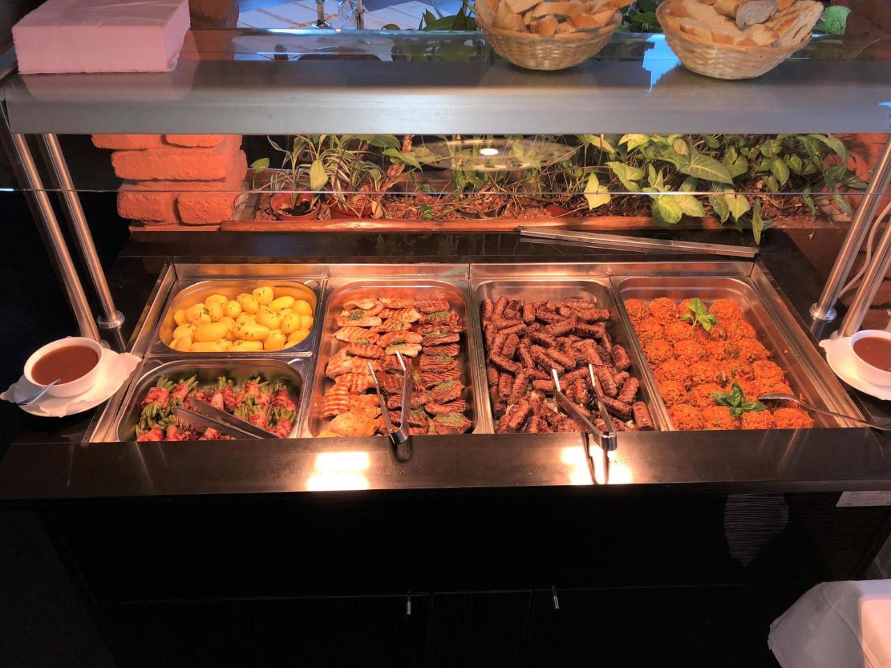 Hotel Restaurant Balkan เทรียร์ ภายนอก รูปภาพ