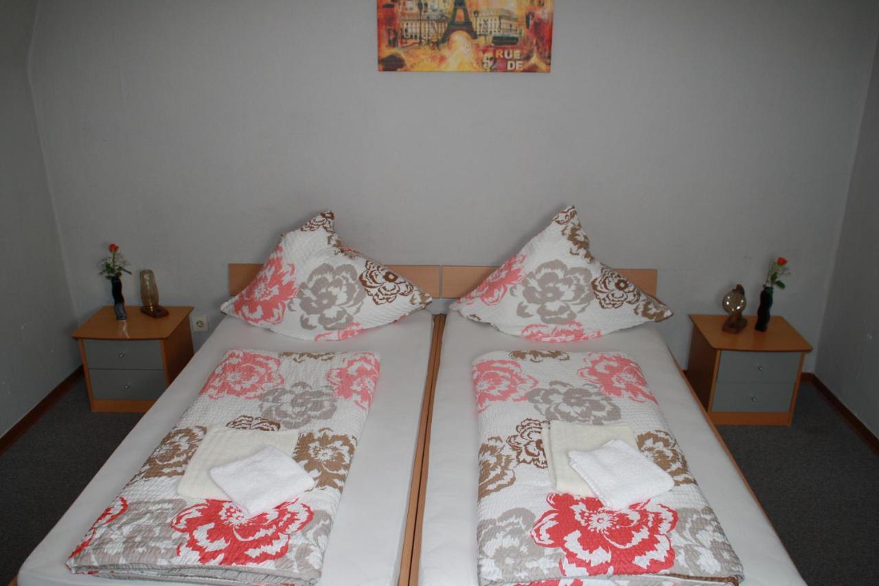 Hotel Restaurant Balkan เทรียร์ ภายนอก รูปภาพ